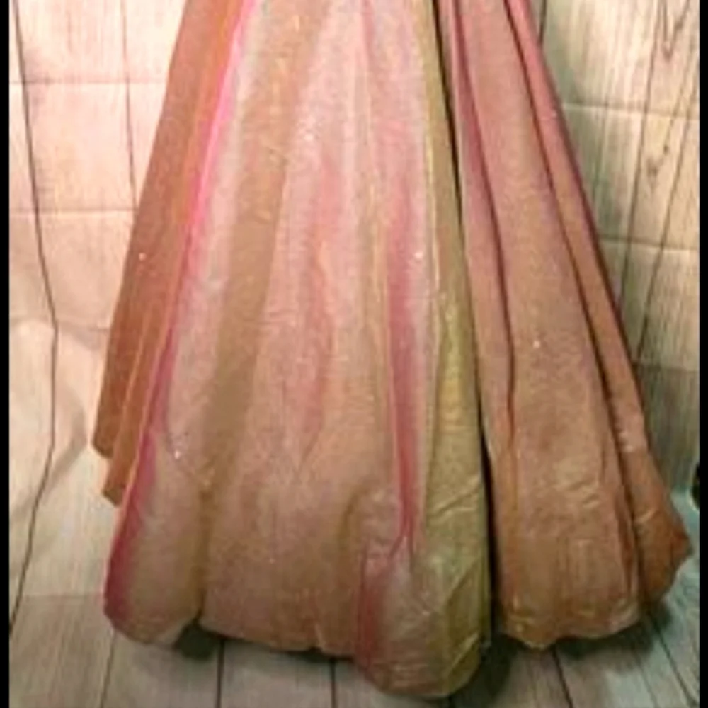 Sherri Hill rose gold iridescent prom dress size 8
